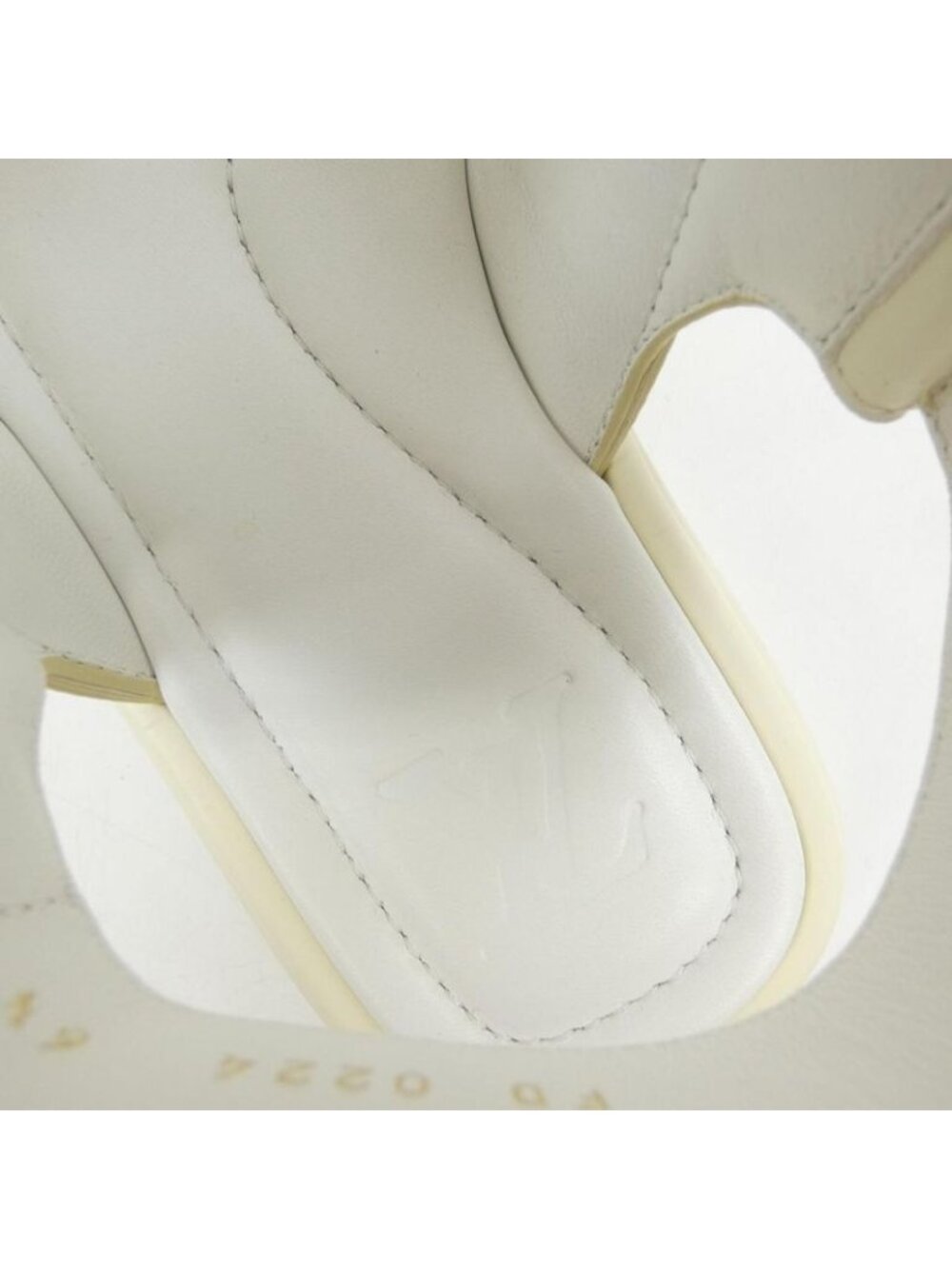 Louis Vuitton Flower Line Sandals - Picture 6 of 6